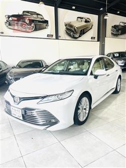 تۆیۆتا کامری